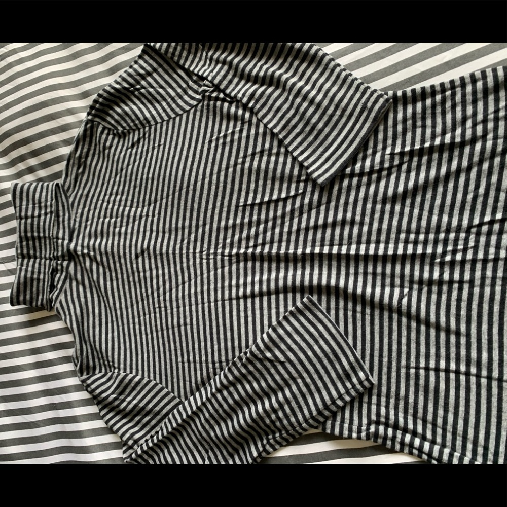 Striped turtleneck - Picture 3 of 5